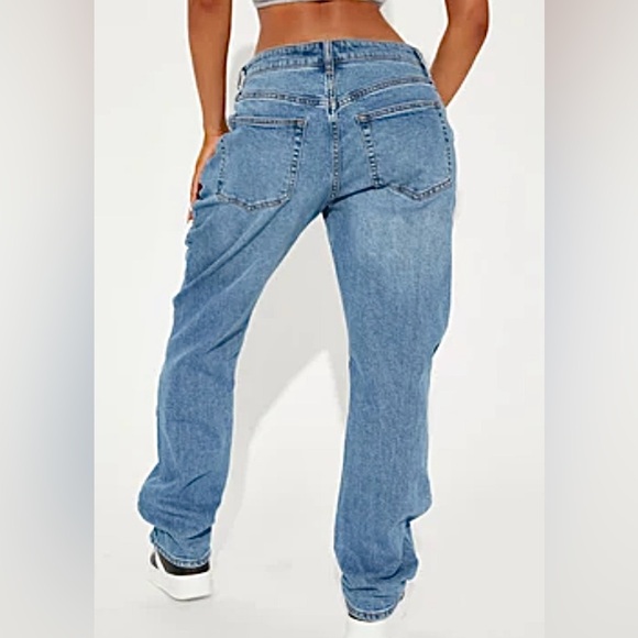 Fashion Nova Light Blue Boyfriend Jeans - Picture 1 of 4